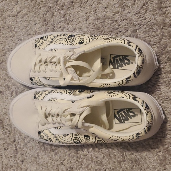 Vans shoes - Picture 3 of 5